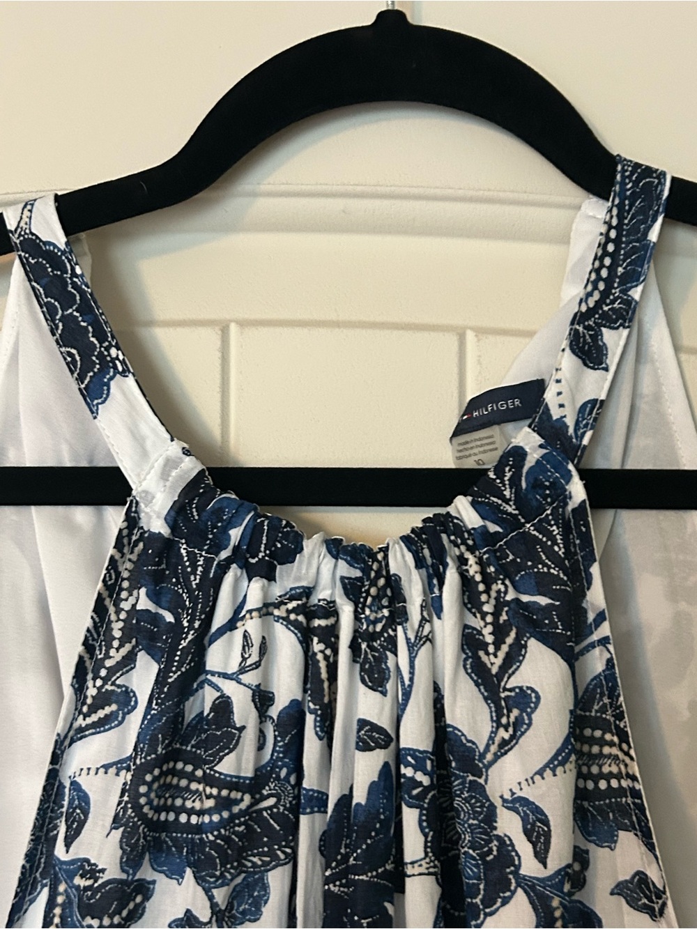 Tommy Hilfiger White Maxi Dress with Navy Floral Print - Picture 7 of 7